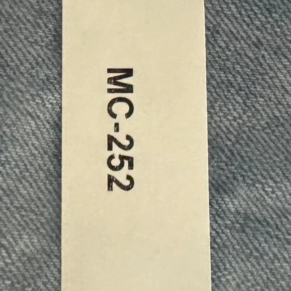 BKE Derek Straight Leg Jeans Light Wash Blue Denim 100% Cotton 34L - Picture 9 of 9